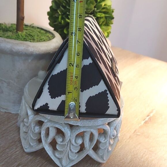 Vera Bradley Foldable Sunglass Case ~ Ikat Spots~ NWT - Picture 8 of 8